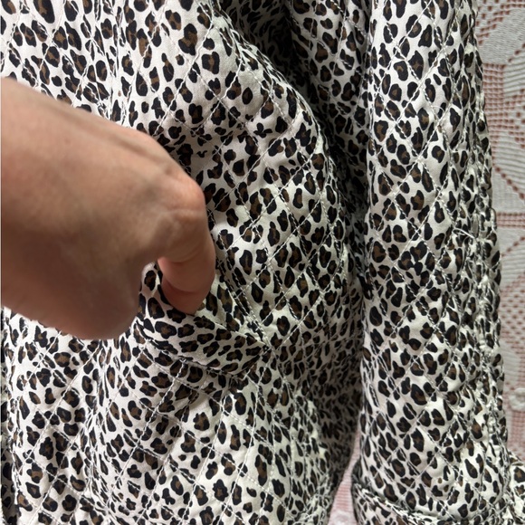 Coldwater Creek Silk Leopard Quilted Jacket Size L - Picture 7 of 12